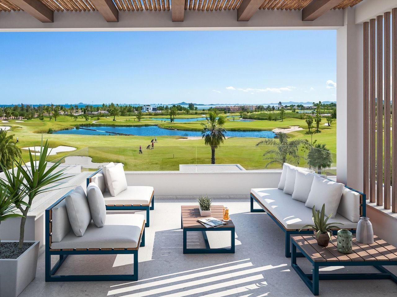 Terras met uitzicht op golfbaan en zee aan de Costa Cálida